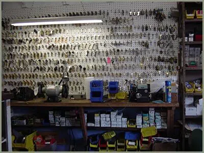 Locksmith Solution Services Nashville, TN 615-442-8610 - 68-44-3